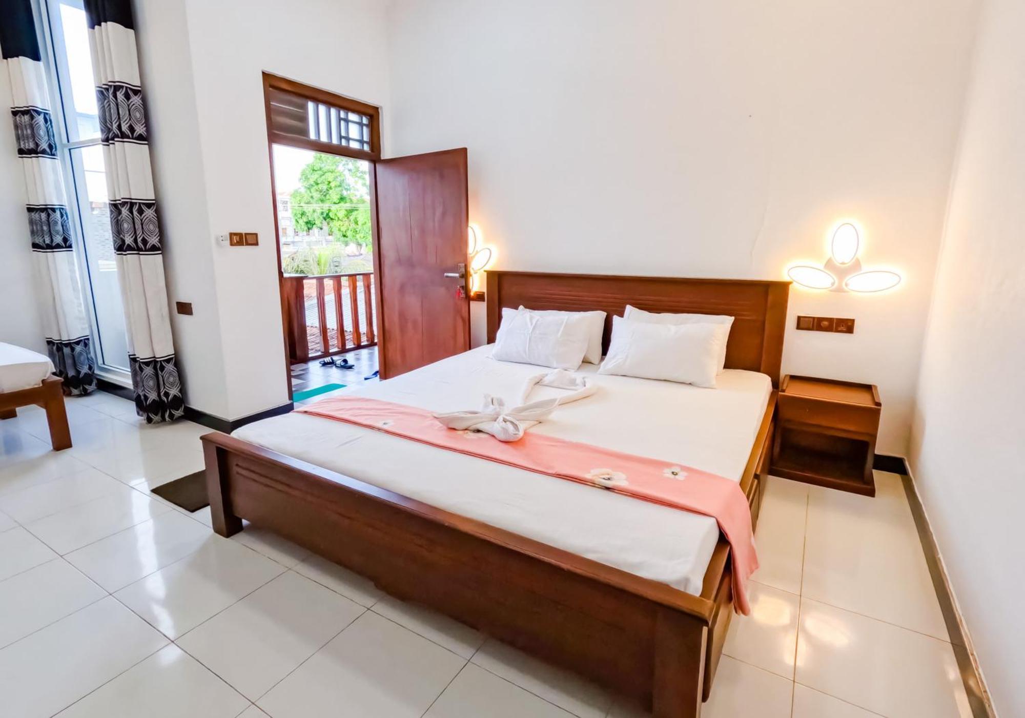 The Amora Arugam Bay Exterior photo